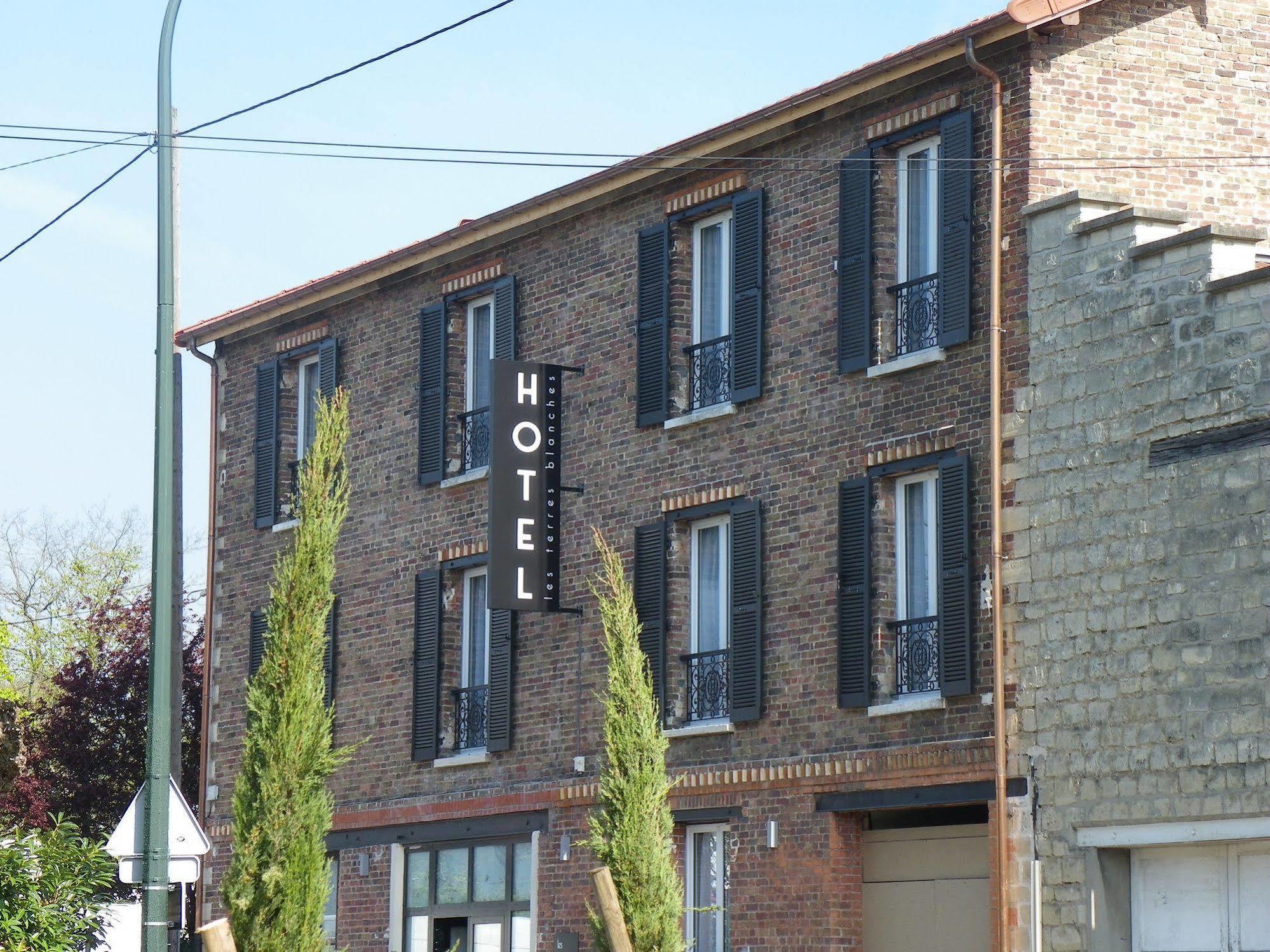 Hotel Les Terres Blanches Шату Екстериор снимка