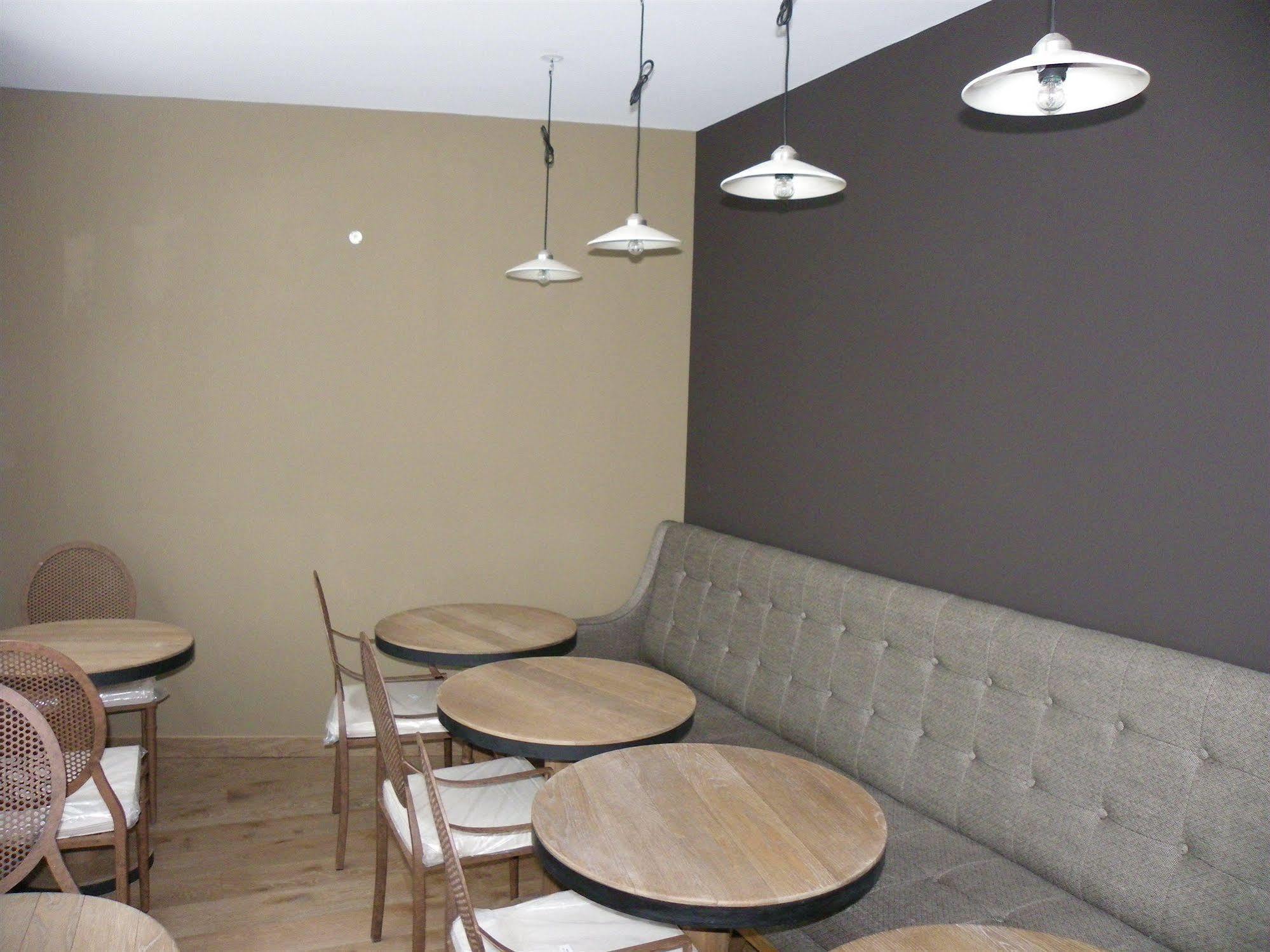 Hotel Les Terres Blanches Шату Екстериор снимка
